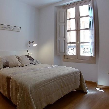 Mitjana Plaza Lägenhet Málaga Exteriör bild