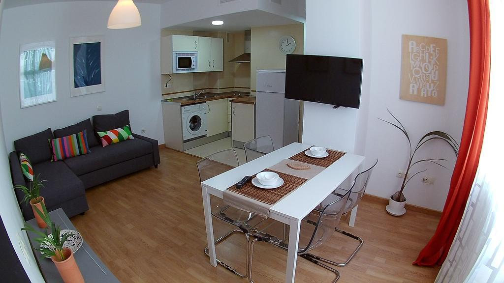 Mitjana Plaza Lägenhet Málaga Exteriör bild