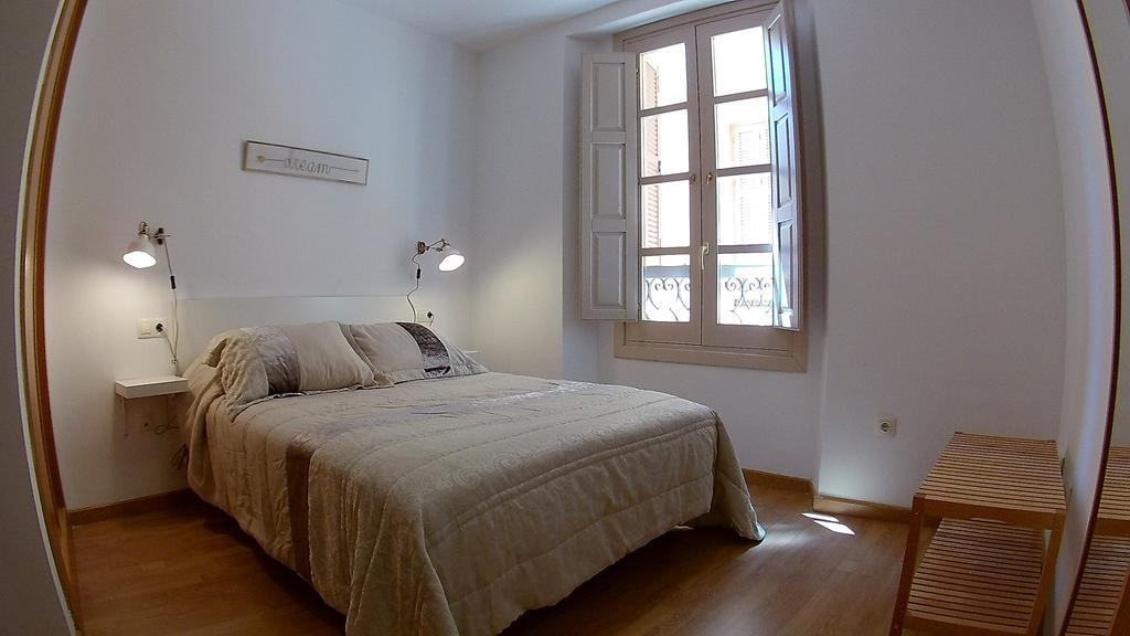 Mitjana Plaza Lägenhet Málaga Exteriör bild