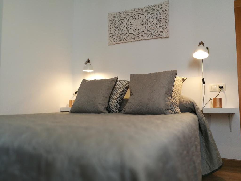 Mitjana Plaza Lägenhet Málaga Exteriör bild