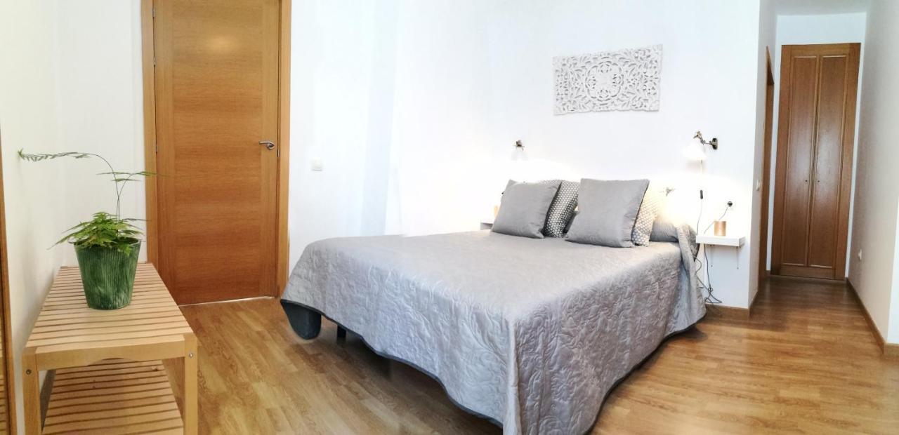 Mitjana Plaza Lägenhet Málaga Exteriör bild